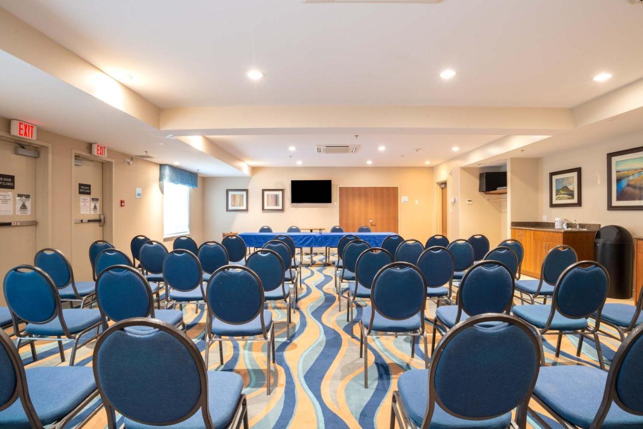 Sandman Hotel And Suites Squamish Extérieur photo