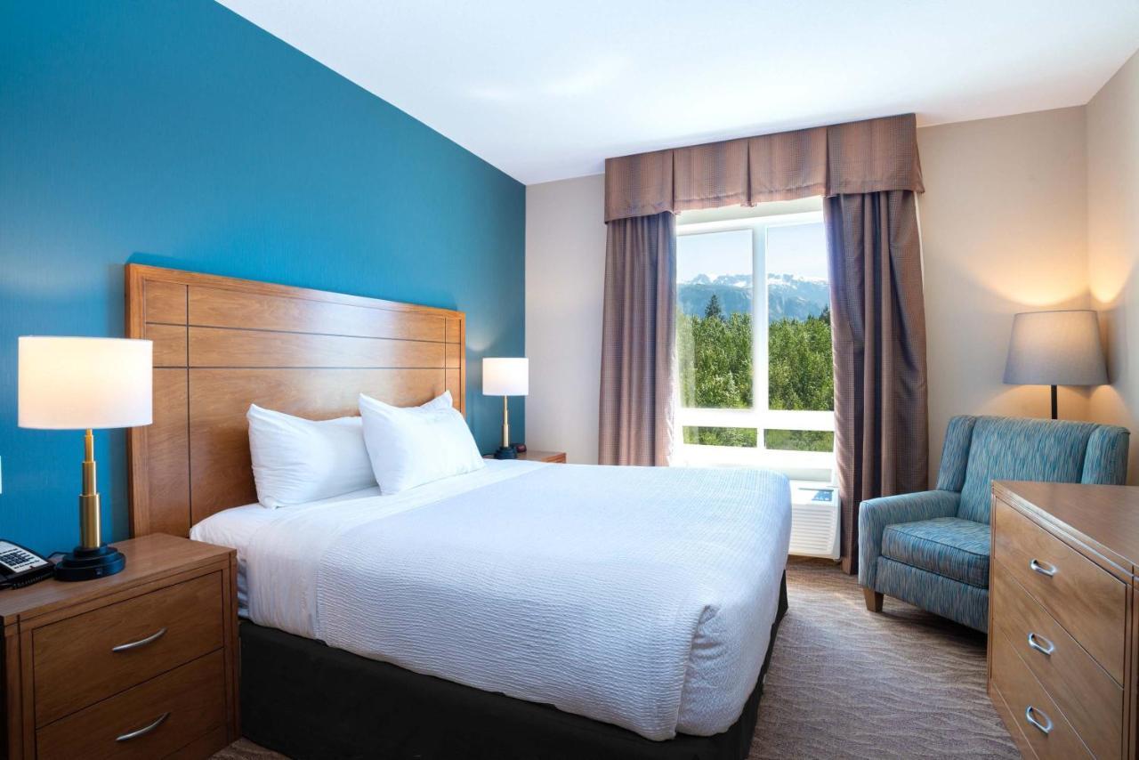 Sandman Hotel And Suites Squamish Extérieur photo