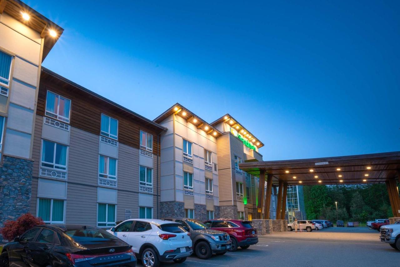 Sandman Hotel And Suites Squamish Extérieur photo