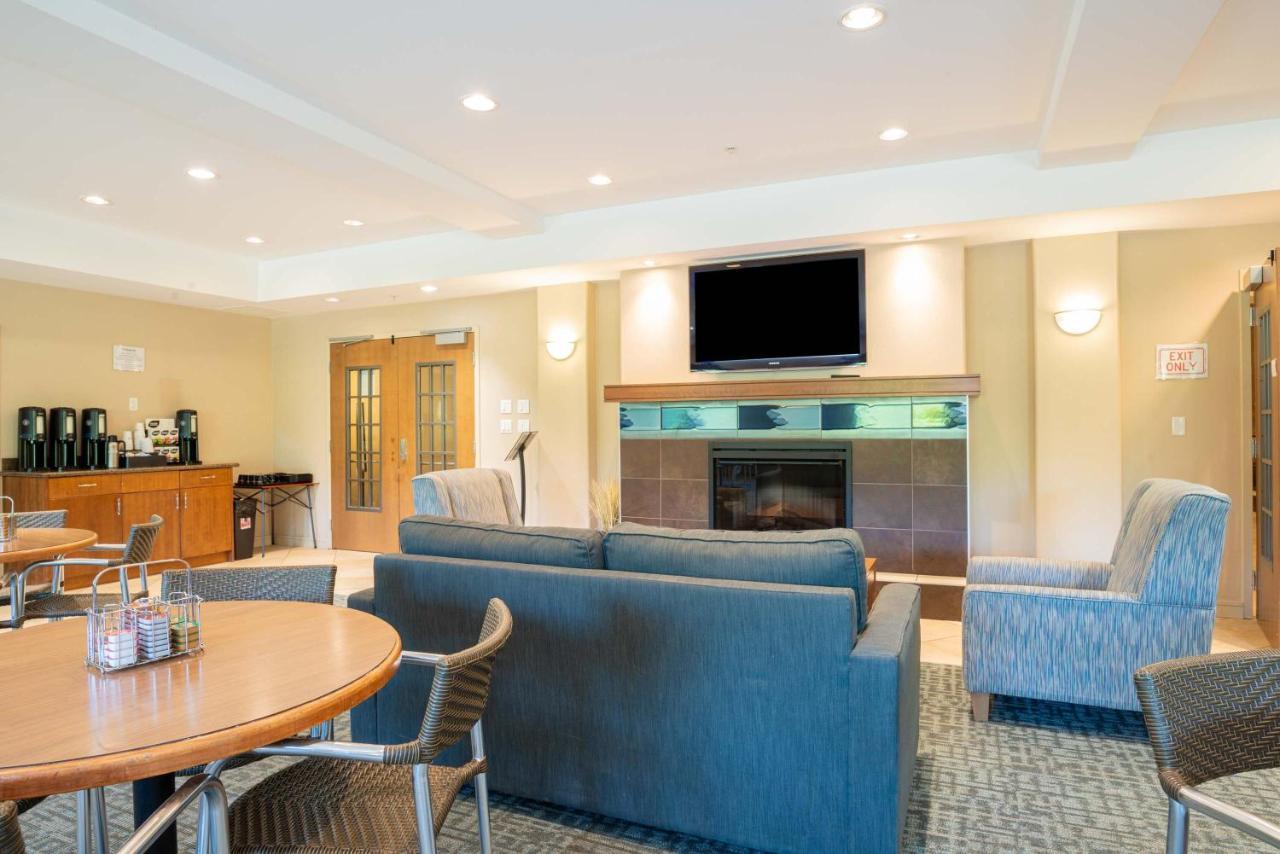 Sandman Hotel And Suites Squamish Extérieur photo