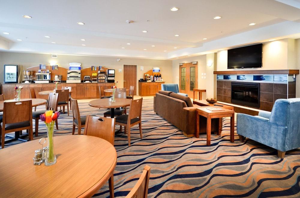 Sandman Hotel And Suites Squamish Extérieur photo